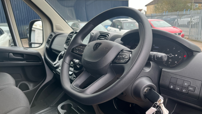 Peugeot Boxer 3500 L3 Diesel 2.2 BlueHDi 140 H2 Van Professional